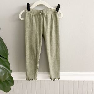 Old Navy Toddler Girls 3T Warm Sage Green Ribbed Knit Leggings